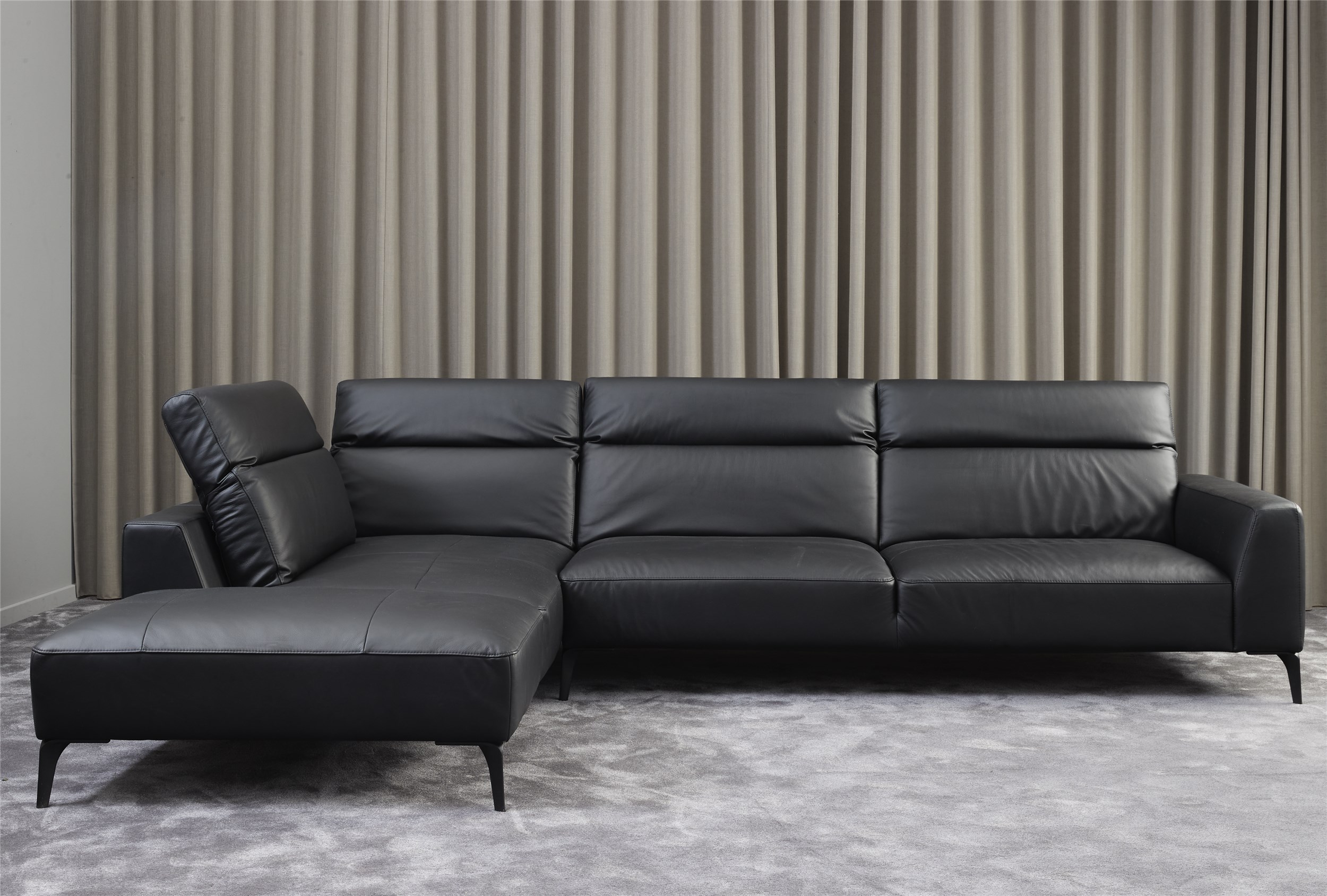 Volanti Sofa med pufafslutning 