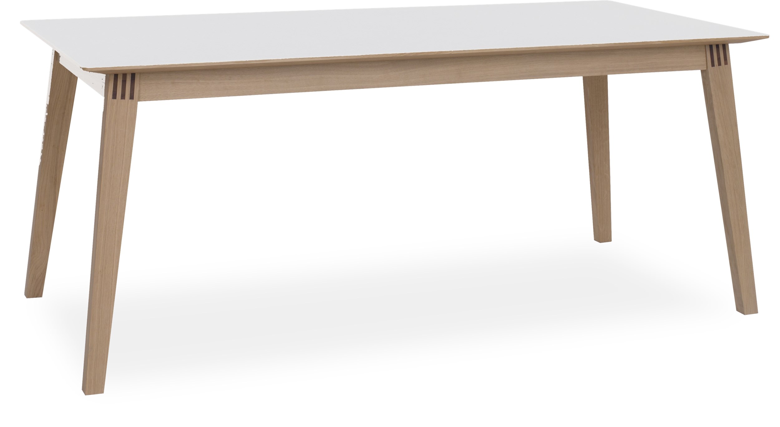 Space Spisebord 180 x 90 x 75 cm - 101 White højtrykslaminat, kant i hvidpigmenteret matlakeret eg og ben i massiv hvidpigmenteret matlakeret eg.