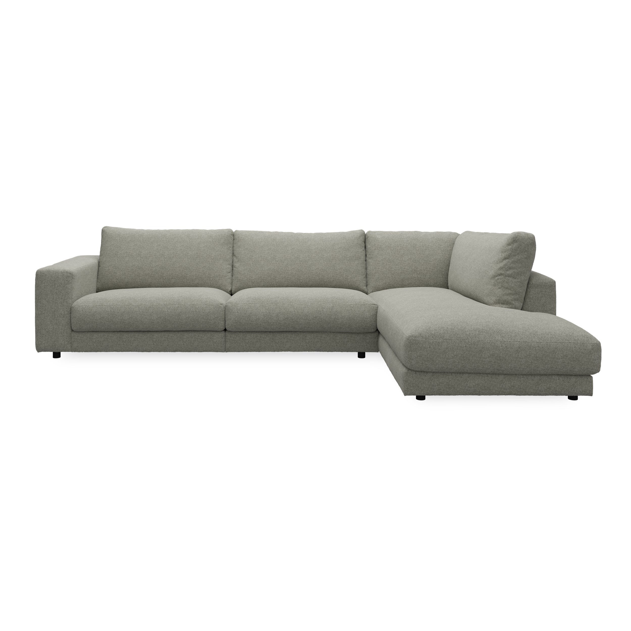 Bennent Sofa med pufafslutning - Yelda Light Grey Stof, ben i sort plast og S:PURskum på sinusfjedre m.fiber/silikone mix R:Dun/skum mix