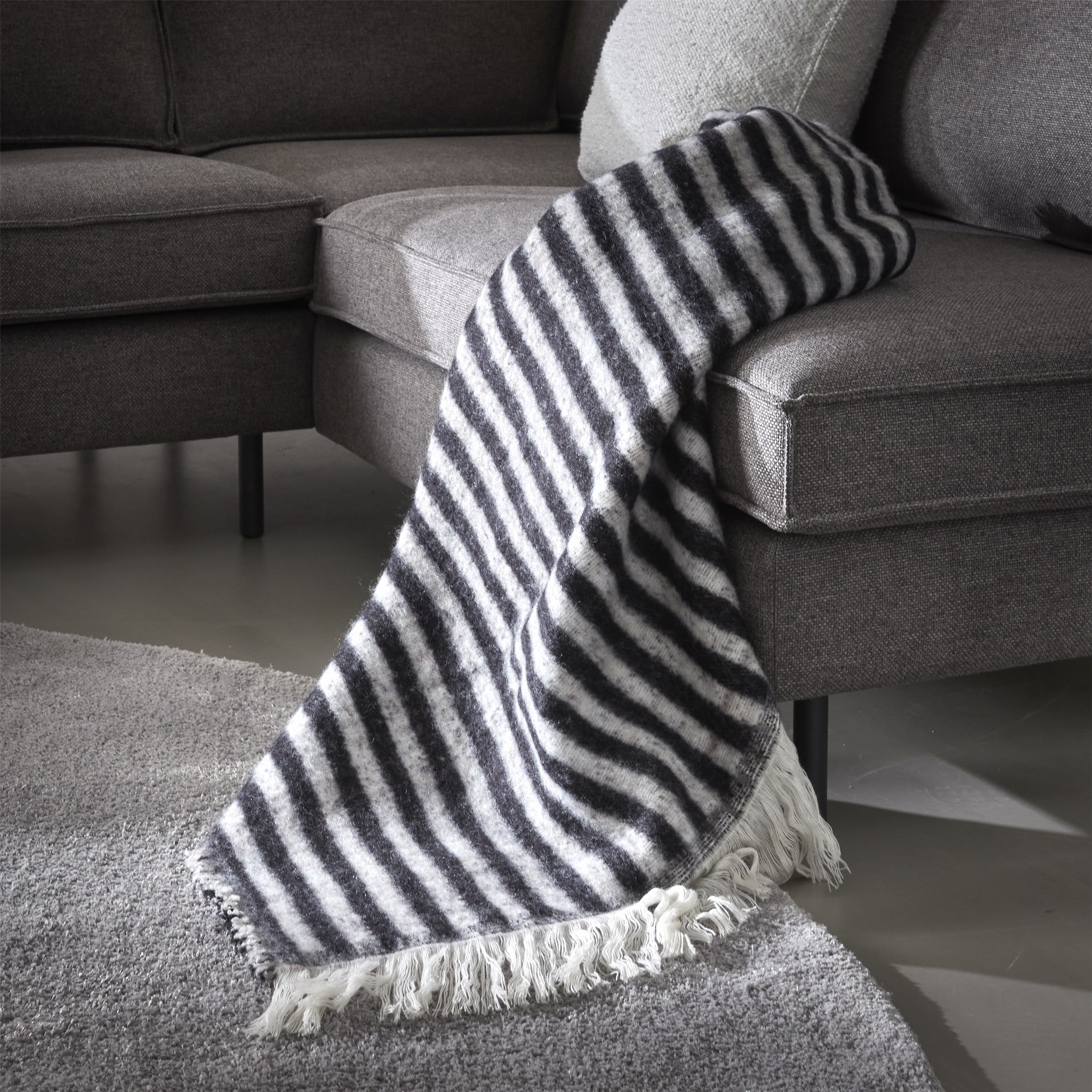 | Køb plaid tæppe i blødt uld ILVA | Se udvalget